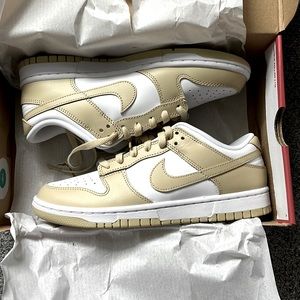 Brand new, never worn Nike Dunk Low (Men’s 7.5)